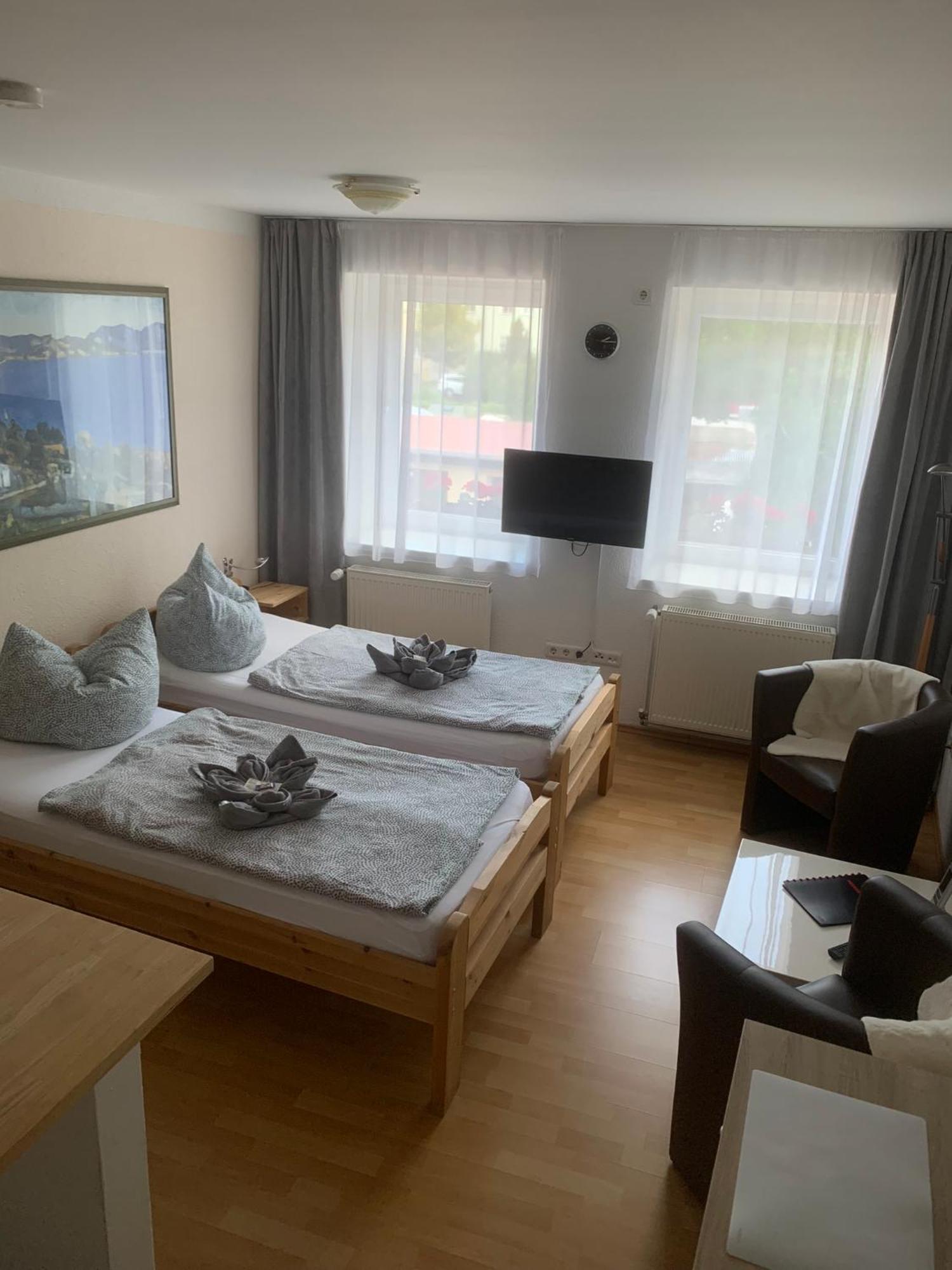 Pension Am Werder Bernburg Szoba fotó